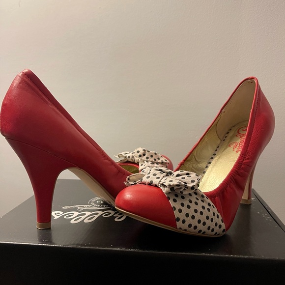 Seychelles Bergman red leather high heels with blk/white polka dot bows, sz 8.5 - Picture 2 of 11
